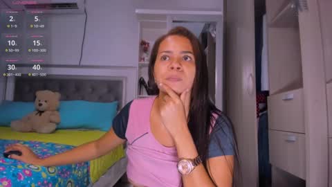 Snapshot of samanta_65 chatting on January 25, 7:17 am carolina online show from January 25, 7:17 am