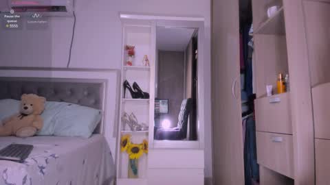 Snapshot of samanta_65 chatting on March 2, 6:30 pm carolina online show from March 2, 6:30 pm