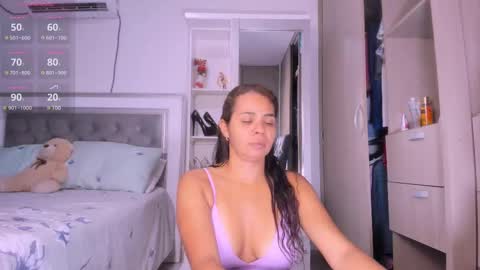 Snapshot of samanta_65 chatting on March 8, 2:45 am carolina online show from March 8, 2:45 am