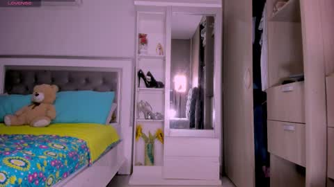 Snapshot of samanta_65 chatting on October 14, 1:50 am carolina online show from October 14, 1:50 am