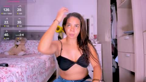 Snapshot of samanta_65 chatting on November 16, 1:55 am carolina online show from November 16, 1:55 am