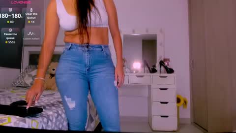 Snapshot of samanta_65 chatting on July 4, 4:18 am carolina online show from July 4, 4:18 am