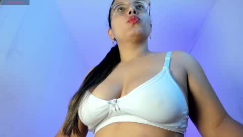 Snapshot of samanta__sweetx chatting on May 20, 5:19 pm Samanta Sweet online show from May 20, 5:19 pm