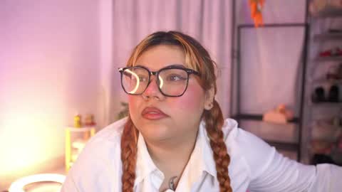 Snapshot of samanta_cutee1 chatting on June 4, 10:21 am SAMANTA online show from June 4, 10:21 am