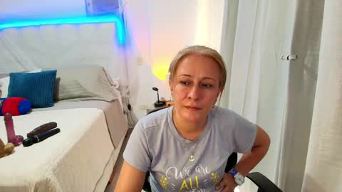Samanta Stone online show from June 9, 9:59 pm