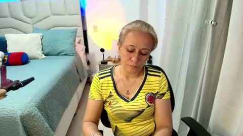 Samanta Stone online show from June 23, 11:36 pm