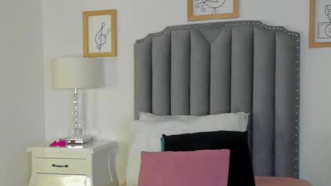 Snapshot of samanta_william chatting on January 27, 2:31 am samanta online show from January 27, 2:31 am