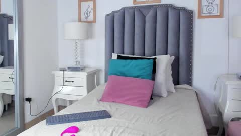 Snapshot of samanta_william chatting on January 28, 2:53 am samanta online show from January 28, 2:53 am