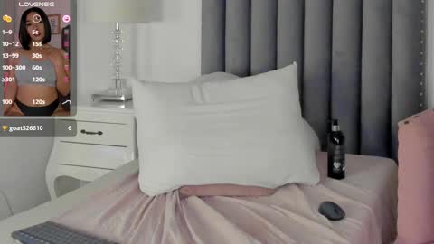 Snapshot of samanta_william chatting on February 13, 6:30 am samanta online show from February 13, 6:30 am