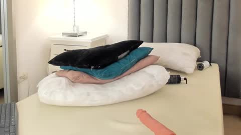 Snapshot of samanta_william chatting on March 1, 9:40 am samanta online show from March 1, 9:40 am