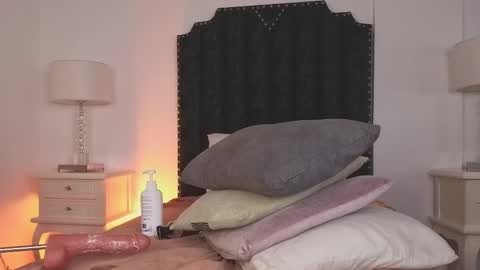 Snapshot of samanta_william chatting on September 18, 2:57 am samanta online show from September 18, 2:57 am