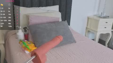 Snapshot of samanta_william chatting on October 1, 3:34 am samanta online show from October 1, 3:34 am