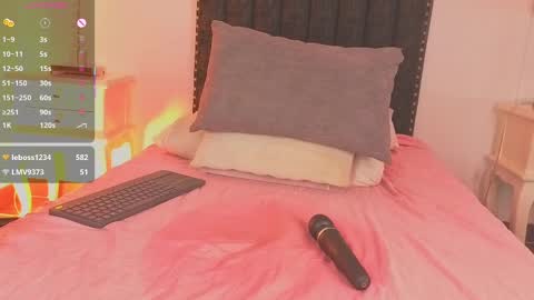 Snapshot of samanta_william chatting on October 3, 4:31 am samanta online show from October 3, 4:31 am