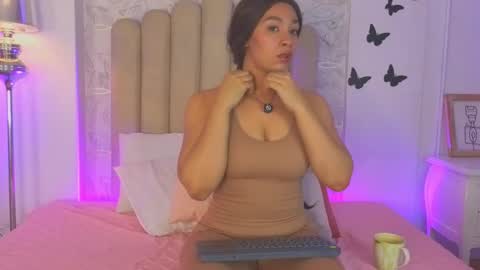 Snapshot of samanta_william chatting on October 17, 3:10 am samanta online show from October 17, 3:10 am