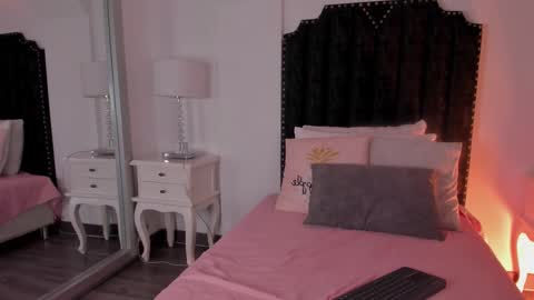 Snapshot of samanta_william chatting on November 27, 3:30 am samanta online show from November 27, 3:30 am