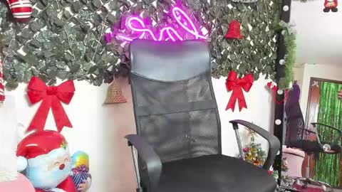 Snapshot of samantaortiz_ chatting on December 16, 6:57 pm samantaortiz_ online show from December 16, 6:57 pm