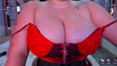 S A M A N T A   online show from January 15, 5:40 am