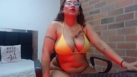 SAMANTHA online show from October 15, 2:55 am