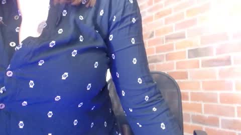 Snapshot of samantha__karolstone chatting on October 28, 2:15 am SAMANTHA online show from October 28, 2:15 am