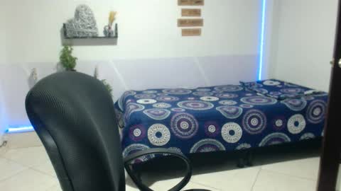 Snapshot of samantha__morris chatting on November 10, 10:42 pm sammy online show from November 10, 10:42 pm