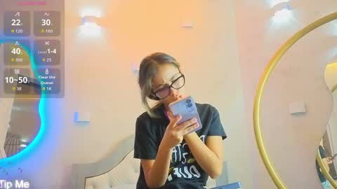 samantha_and_bastian online show from April 22, 4:15 am