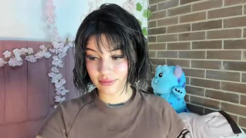 samantha_browwnn online show from May 6, 3:13 am