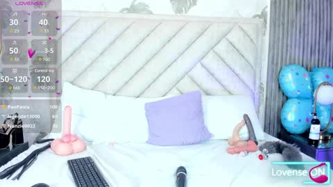 Snapshot of samantha_duque11 chatting on January 5, 3:11 am Samantha online show from January 5, 3:11 am