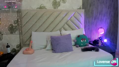 Snapshot of samantha_duque11 chatting on February 7, 4:06 am Samantha online show from February 7, 4:06 am