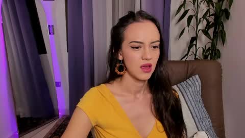 Samantha Ferrec online show from June 8, 9:48 pm