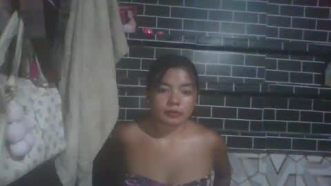 Snapshot of samantha_jane123 chatting on December 15, 11:47 am samantha_jane123 online show from December 15, 11:47 am