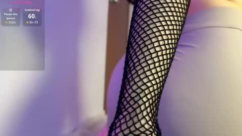 Snapshot of samantha_ros1 chatting on May 9, 12:10 pm Samantha Ros online show from May 9, 12:10 pm