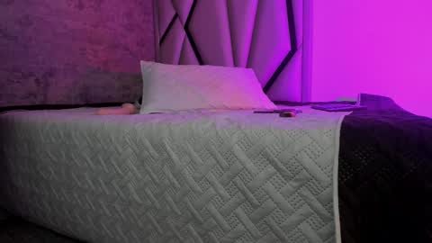 Snapshot of samantha_scottt chatting on October 18, 9:10 am samantha_scottt online show from October 18, 9:10 am