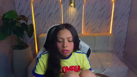 Snapshot of samantha_tx_ chatting on June 17, 3:09 am Samantha online show from June 17, 3:09 am