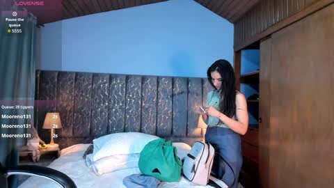 samantha_velle online show from April 1, 2:45 am