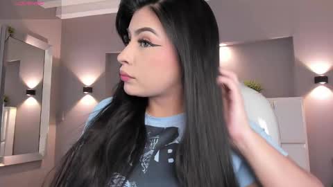 Snapshot of samanthaa_22_ chatting on January 29, 3:44 am Samanthaa online show from January 29, 3:44 am