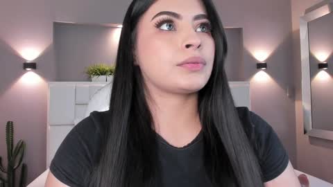 Snapshot of samanthaa_22_ chatting on February 5, 3:34 am Samanthaa online show from February 5, 3:34 am