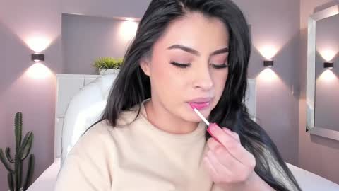 Snapshot of samanthaa_22_ chatting on February 6, 3:59 am Samanthaa online show from February 6, 3:59 am