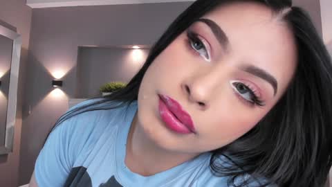 Snapshot of samanthaa_22_ chatting on February 7, 3:45 am Samanthaa online show from February 7, 3:45 am