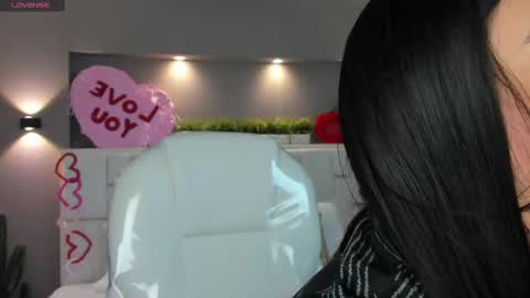 Snapshot of samanthaa_22_ chatting on February 15, 3:31 am Samanthaa online show from February 15, 3:31 am