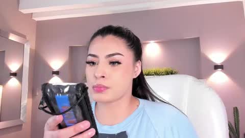 Snapshot of samanthaa_22_ chatting on February 16, 3:58 am Samanthaa online show from February 16, 3:58 am