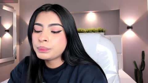 Snapshot of samanthaa_22_ chatting on February 27, 3:58 am Samanthaa online show from February 27, 3:58 am