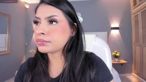 Snapshot of samanthaa_22_ chatting on September 16, 11:55 am Samanthaa online show from September 16, 11:55 am