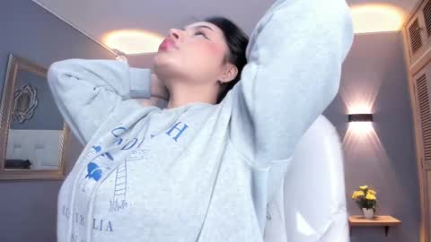 Snapshot of samanthaa_22_ chatting on September 28, 12:43 pm Samanthaa online show from September 28, 12:43 pm