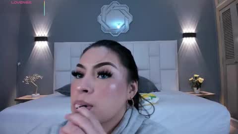 Snapshot of samanthaa_22_ chatting on November 10, 11:42 am Samanthaa online show from November 10, 11:42 am