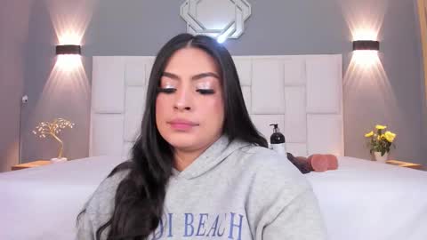 Snapshot of samanthaa_22_ chatting on November 12, 12:05 pm Samanthaa online show from November 12, 12:05 pm