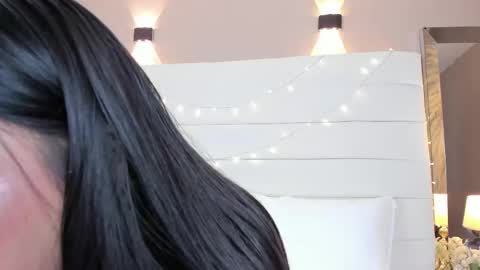 Snapshot of samanthaa_22_ chatting on November 17, 12:55 pm Samanthaa online show from November 17, 12:55 pm