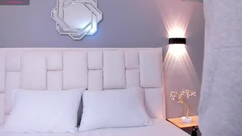 Snapshot of samanthaa_22_ chatting on November 23, 12:27 pm Samanthaa online show from November 23, 12:27 pm