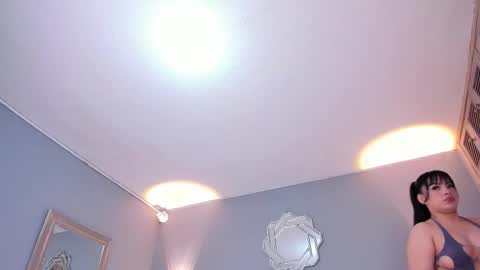 Snapshot of samanthaa_22_ chatting on November 25, 12:05 pm Samanthaa online show from November 25, 12:05 pm