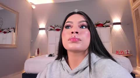 Snapshot of samanthaa_22_ chatting on December 5, 11:52 am Samanthaa online show from December 5, 11:52 am