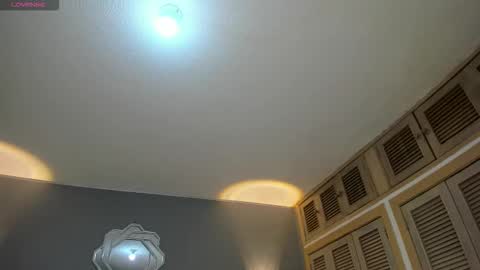 Snapshot of samanthaa_22_ chatting on December 14, 11:26 am Samanthaa online show from December 14, 11:26 am